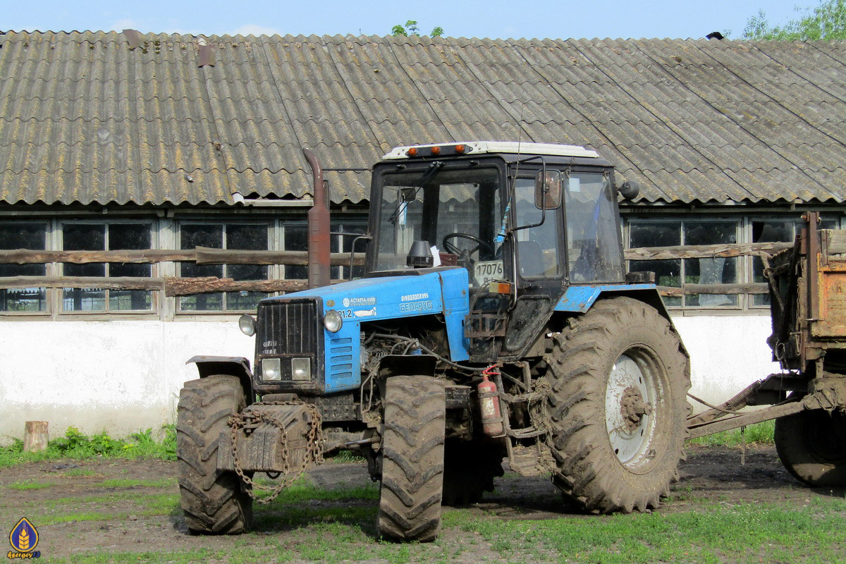 Полтавская область, № 2041 — Беларус-1221.2