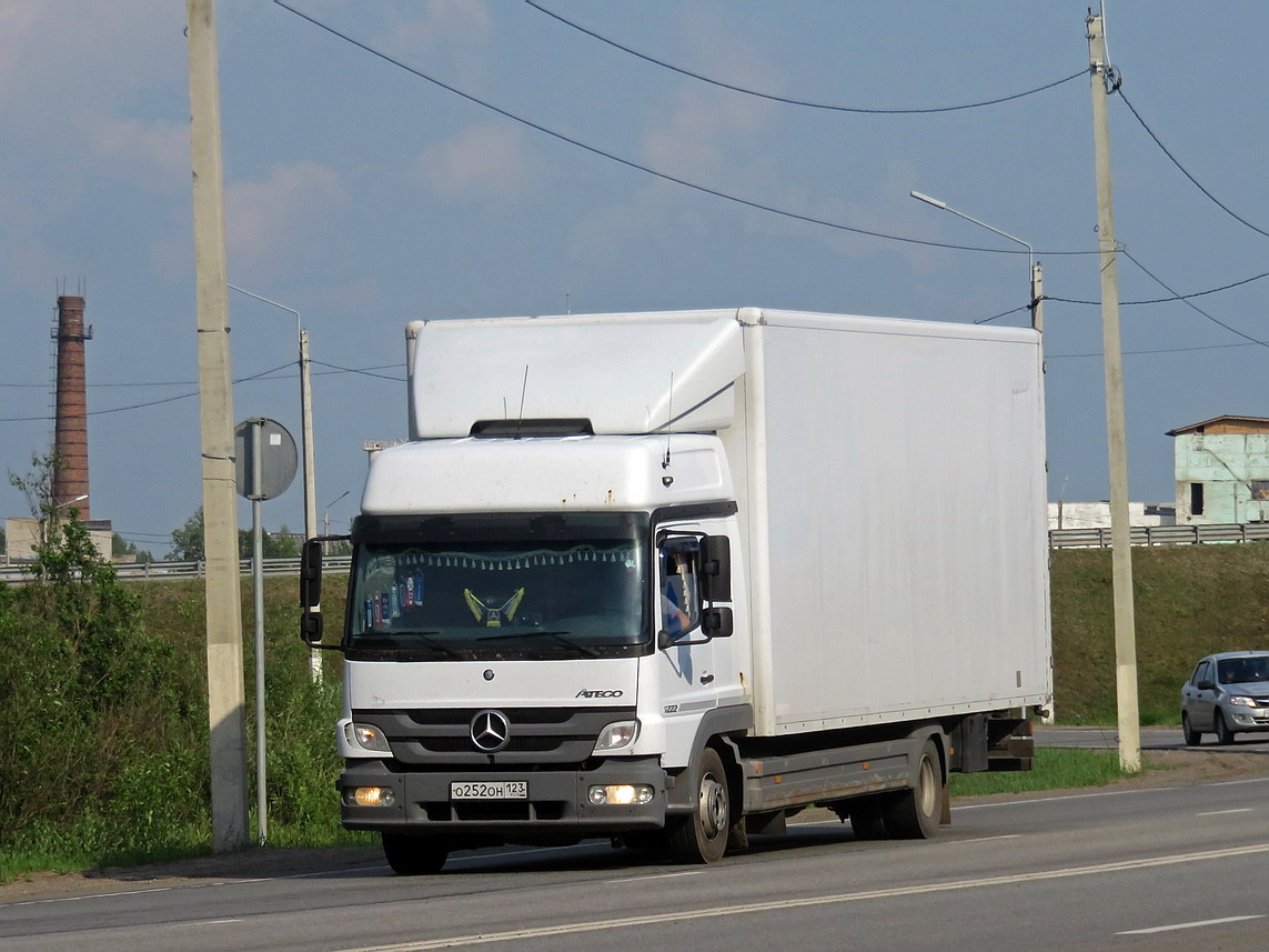 Краснодарский край, № О 252 ОН 123 — Mercedes-Benz Atego 1222