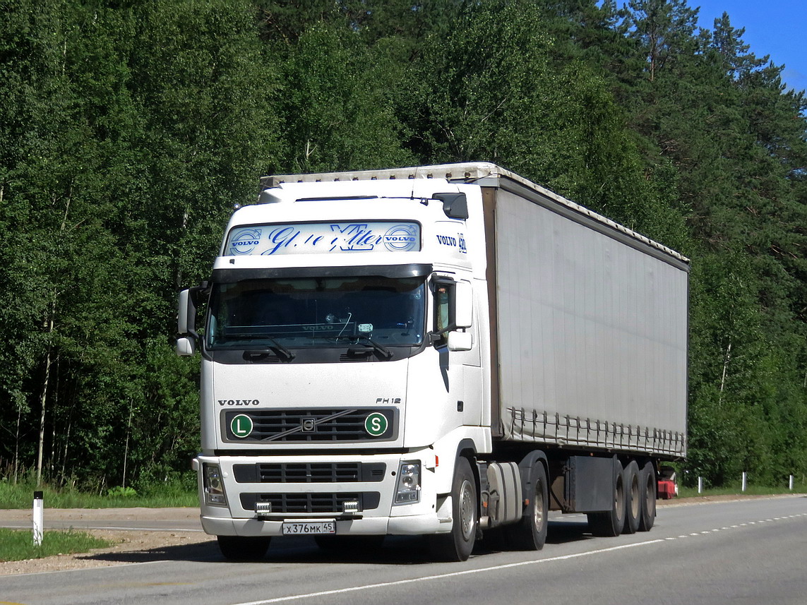 Курганская область, № Х 376 МК 45 — Volvo ('2002) FH12.420