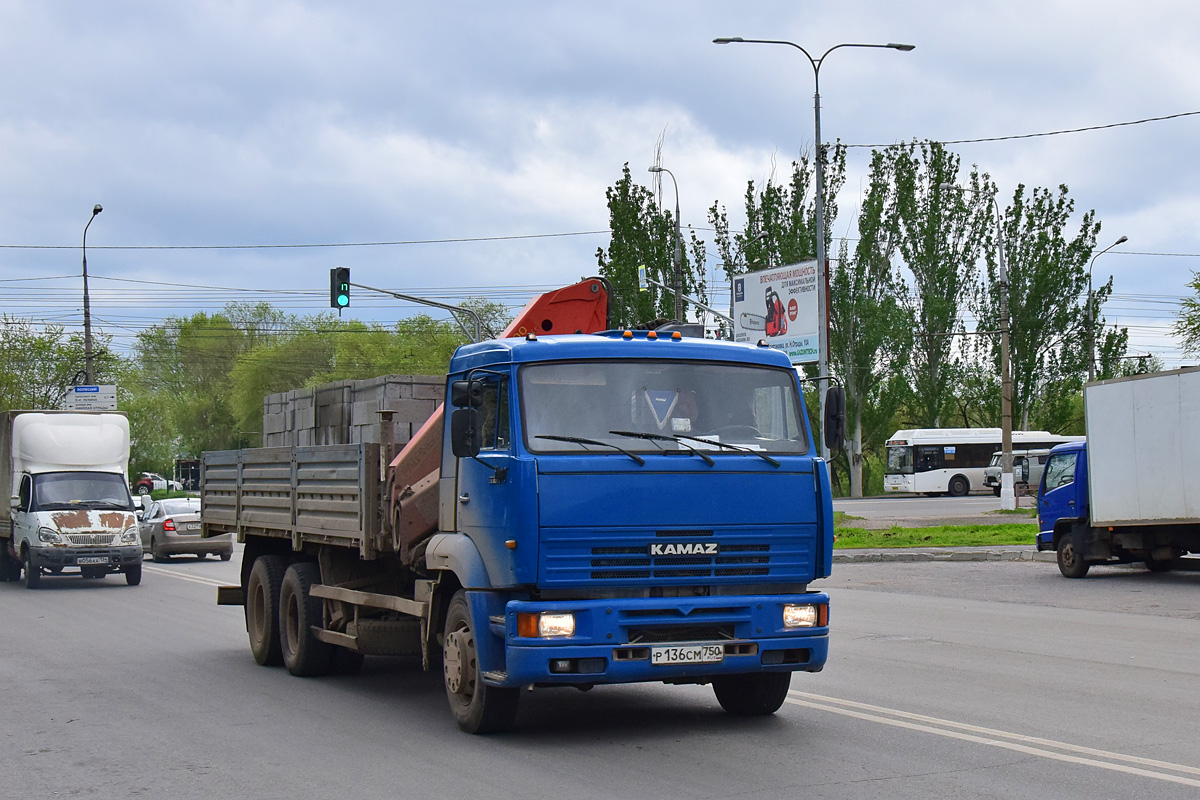 Волгоградская область, № Р 136 СМ 750 — КамАЗ-65117-62