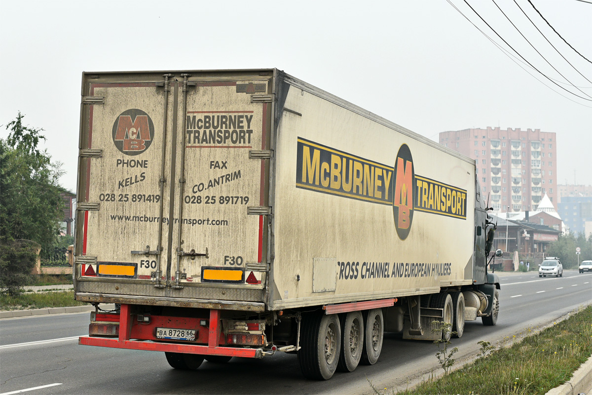 Кировская область, № У 020 НВ 43 — Freightliner Century Class; Кировская область, № ВА 8728 66 — Gray&Adams (общая модель)