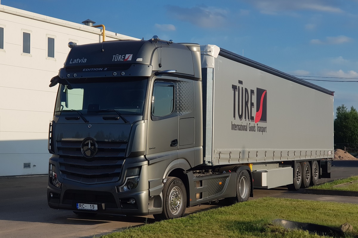 Латвия, № RC-19 — Mercedes-Benz Actros ('2018) 1845