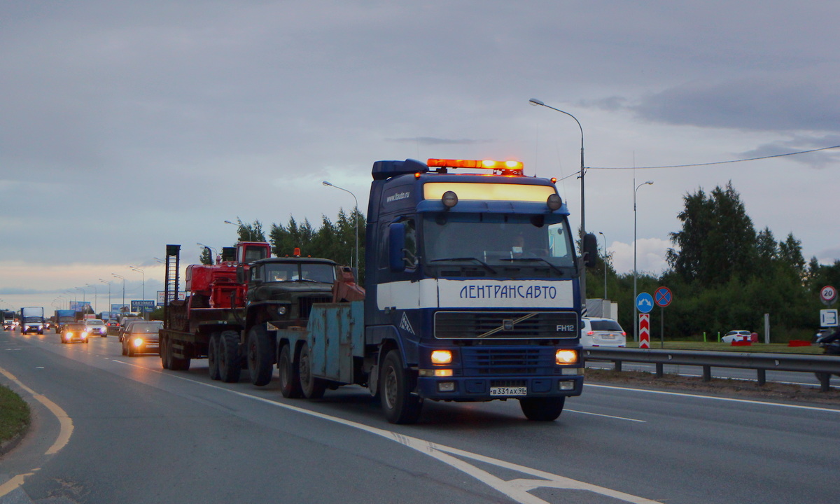 Санкт-Петербург, № В 331 АХ 98 — Volvo ('1993) FH12.340