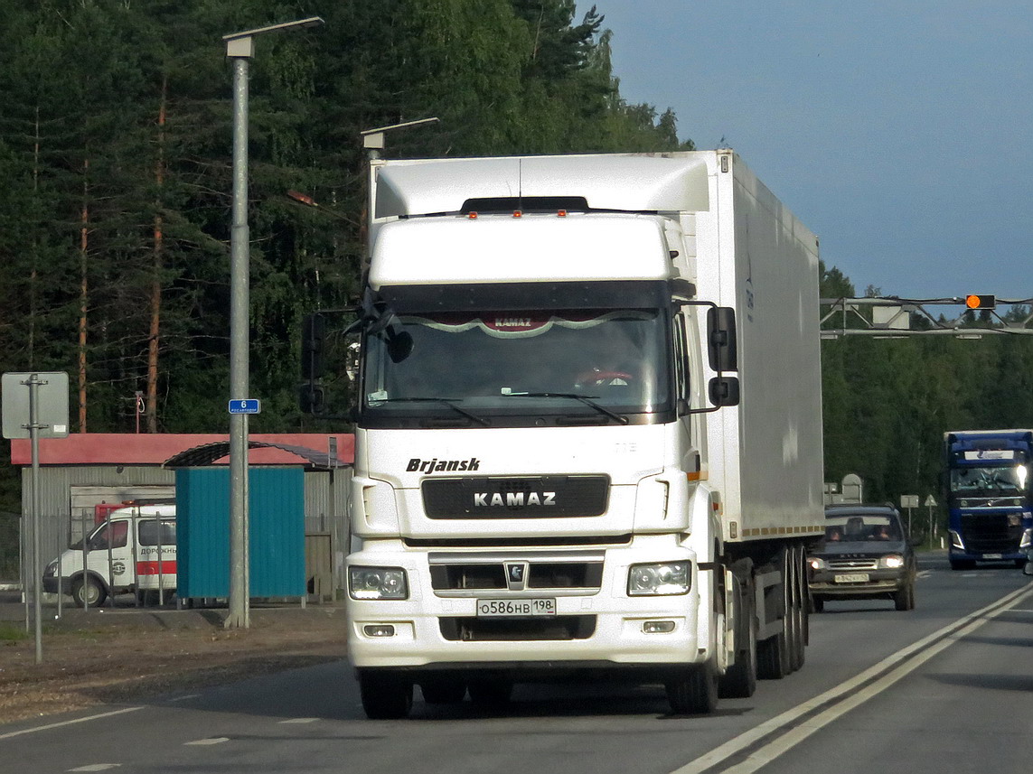 Санкт-Петербург, № О 586 НВ 198 — КамАЗ-5490-S5(87)