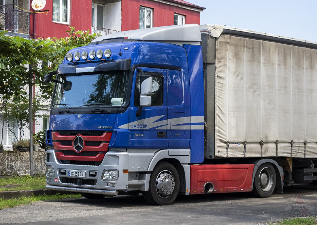 Грузия, № IS-255-TR — Mercedes-Benz Actros ('2009) 1844