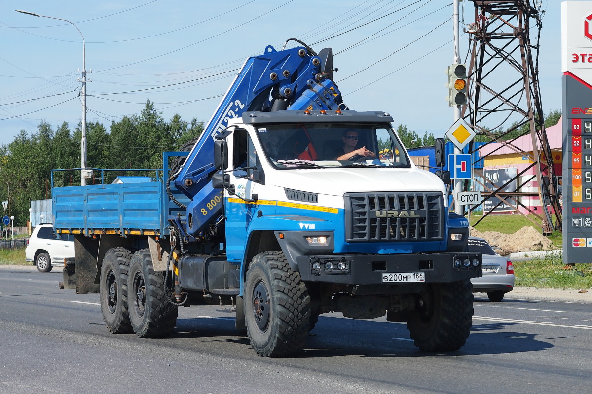 Ханты-Мансийский автоном.округ, № В 200 МР 186 — Урал NEXT 4320-73