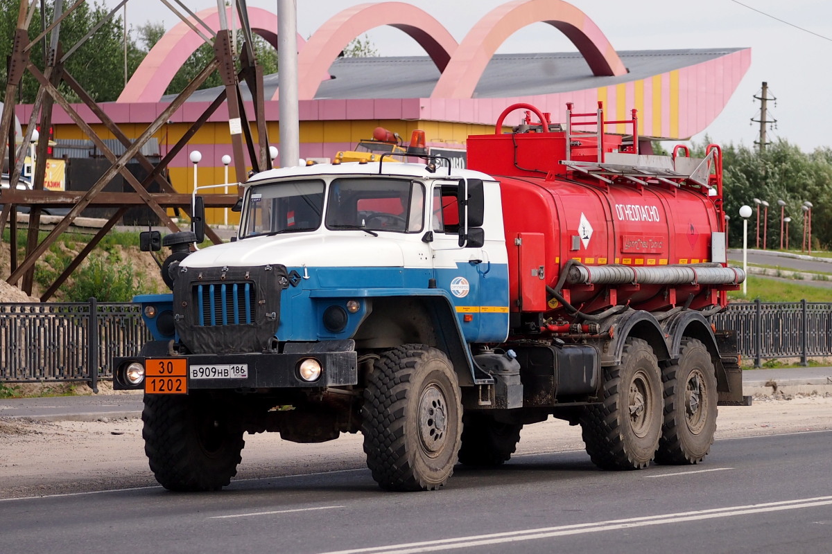 Ханты-Мансийский автоном.округ, № В 909 НВ 186 — Урал-4320 (общая модель)