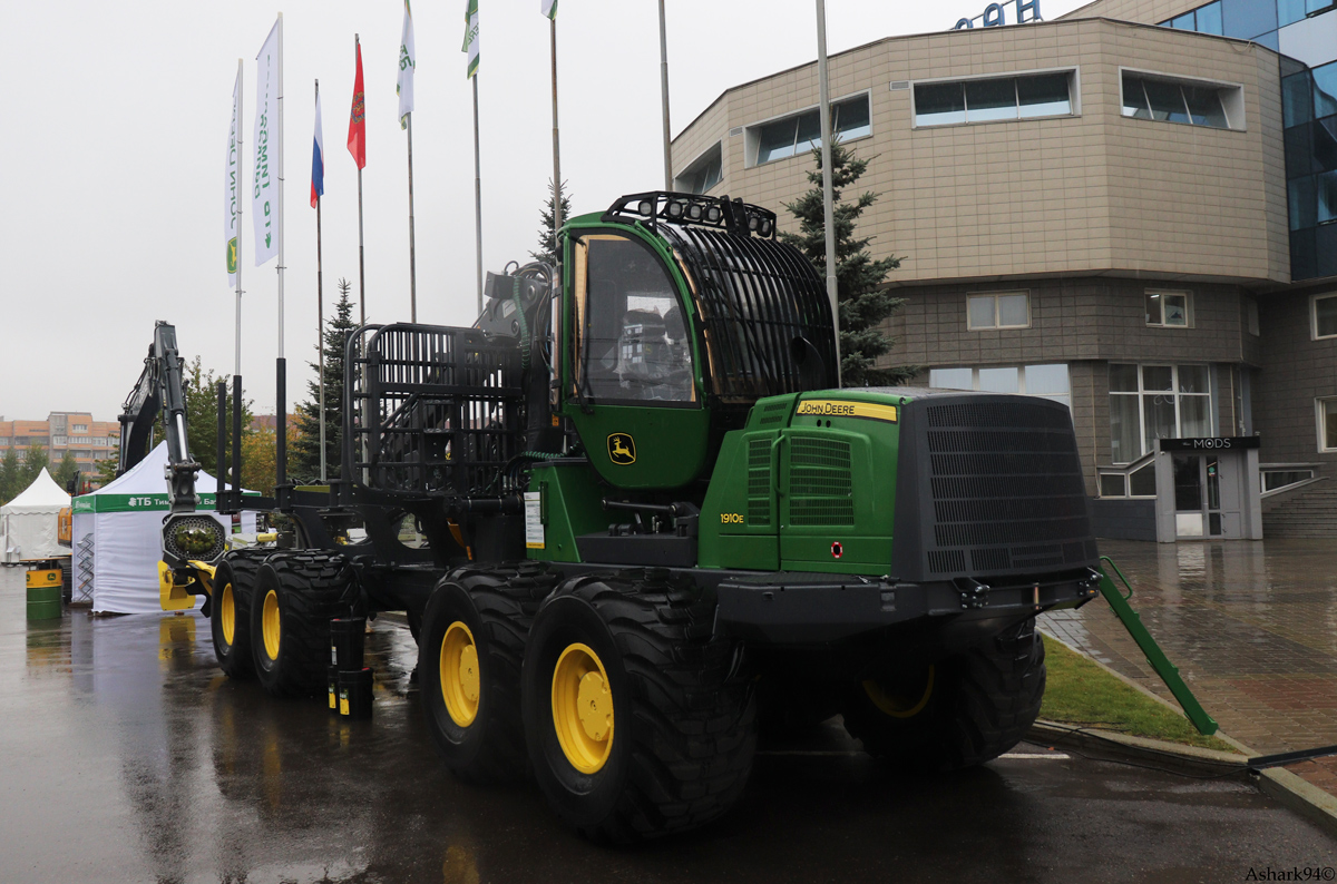 Красноярский край, № (24) Б/Н СТ 0106 — John Deere (общая модель); Красноярский край — Выставка "Эксподрев-2021"