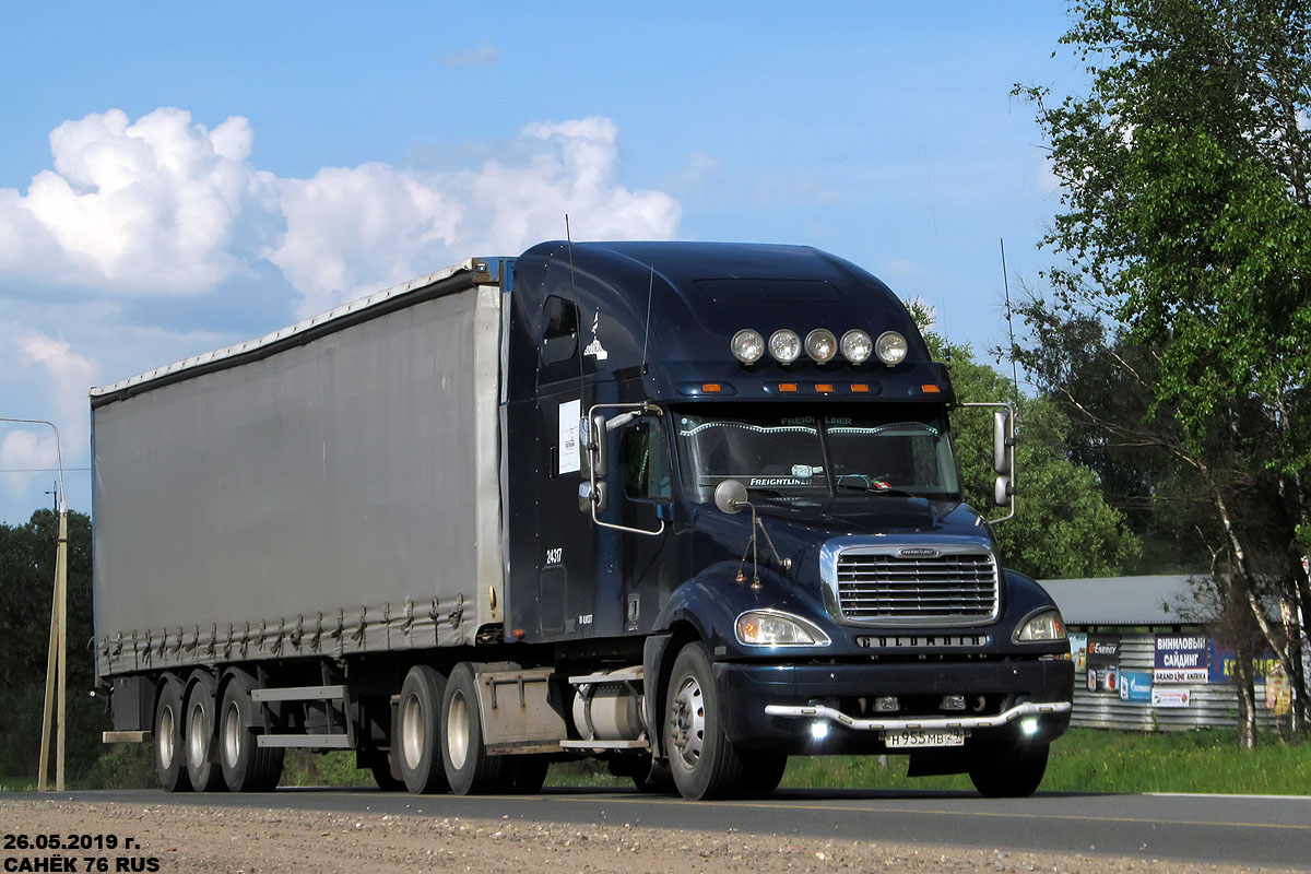 Архангельская область, № Н 955 МВ 29 — Freightliner Columbia