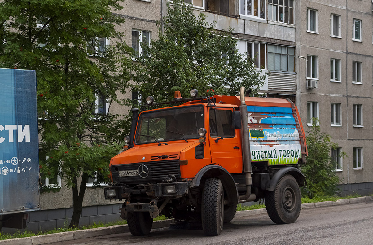 Башкортостан, № В 044 ТС 02 — Mercedes-Benz Unimog U1400