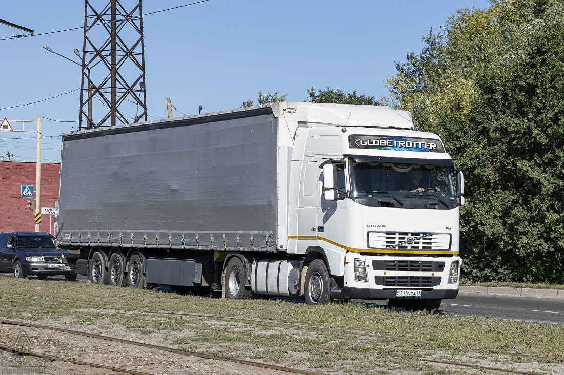 Восточно-Казахстанская область, № 174 VZA 16 — Volvo ('2002) FH12.460; Восточно-Казахстанская область, № 67 ADZ 16 — Schmitz Cargobull S.CS (общая модель)