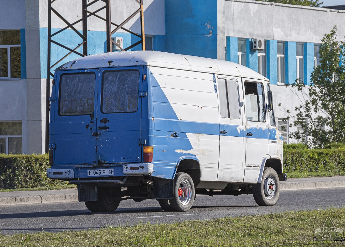 Восточно-Казахстанская область, № F 045 FLN — Mercedes-Benz T2 ('1967)