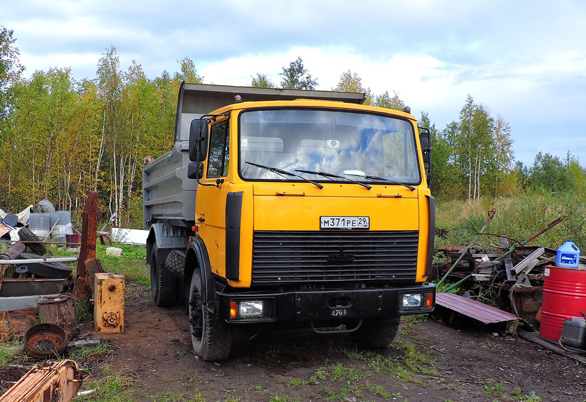 Архангельская область, № М 371 РЕ 29 — МАЗ-555102