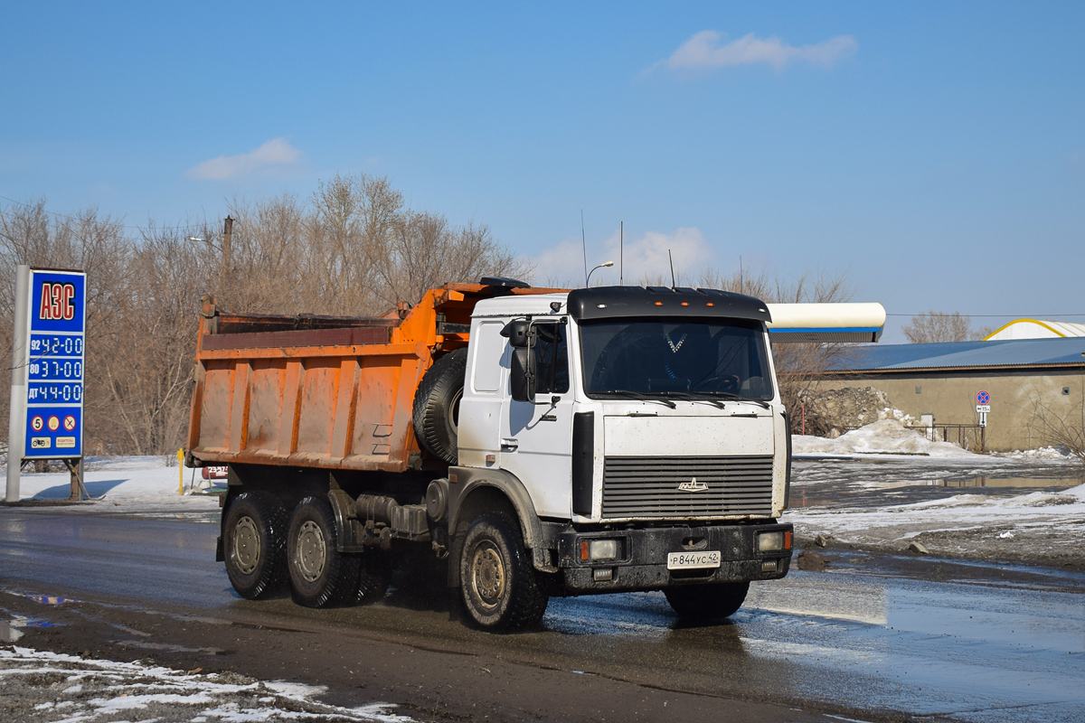 Алтайский край, № Р 844 УС 42 — МАЗ-551605