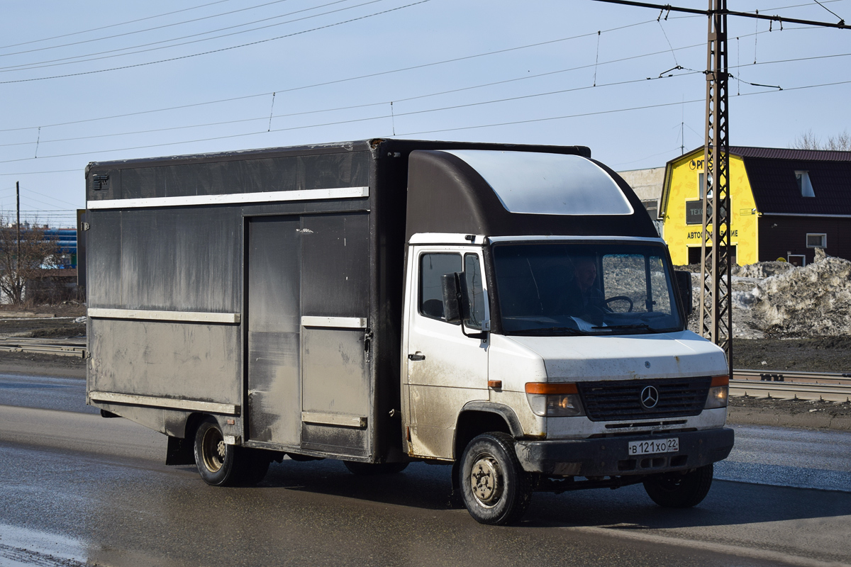 Алтайский край, № В 121 ХО 22 — Mercedes-Benz Vario (общ.м)