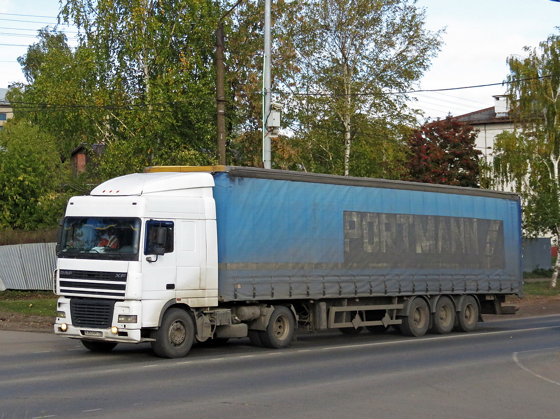 Свердловская область, № А 365 ХМ 196 — DAF XF95 FT