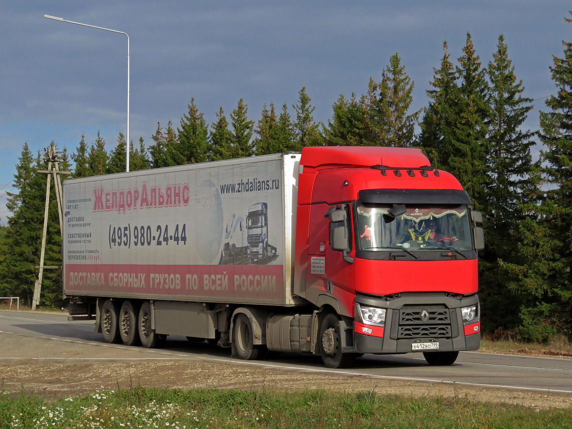 Москва, № Х 412 ВО 799 — Renault T-Series ('2013)