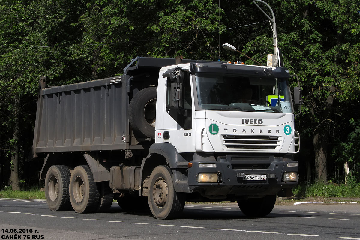 Вологодская область, № В 466 ТК 35 — IVECO Trakker ('2004)