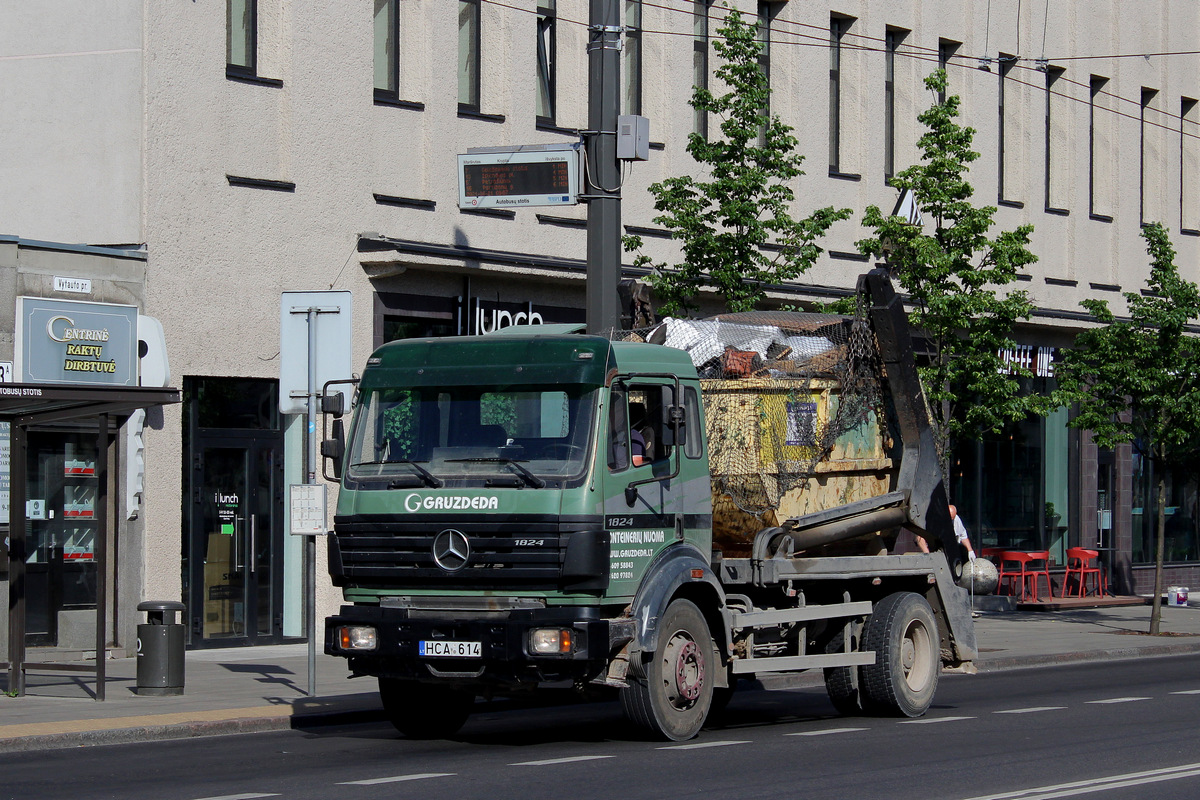 Литва, № HCA 614 — Mercedes-Benz SK 1824