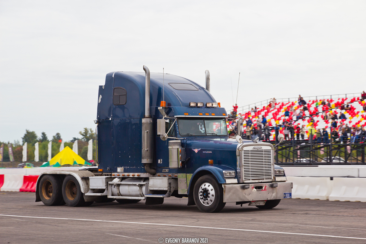 Санкт-Петербург, № Н 795 РВ 178 — Freightliner FLD 132 Classic XL; Московская область — Фестиваль Truckfest 2021 — сентябрь