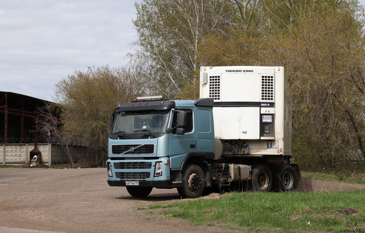 Красноярский край, № Е 811 ВМ 138 — Volvo ('2002) FM12.400