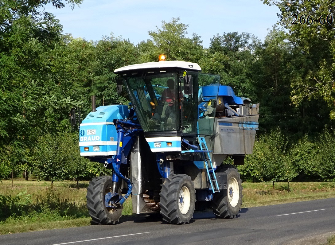 Венгрия, № M027342 — New Holland (общая модель); Венгрия — Сбор винограда в Венгрии