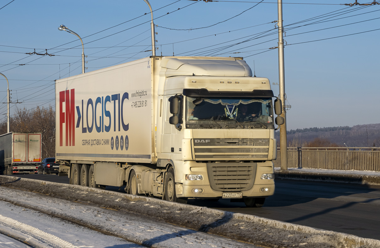 Московская область, № А 220 ХР 750 — DAF XF105 FT