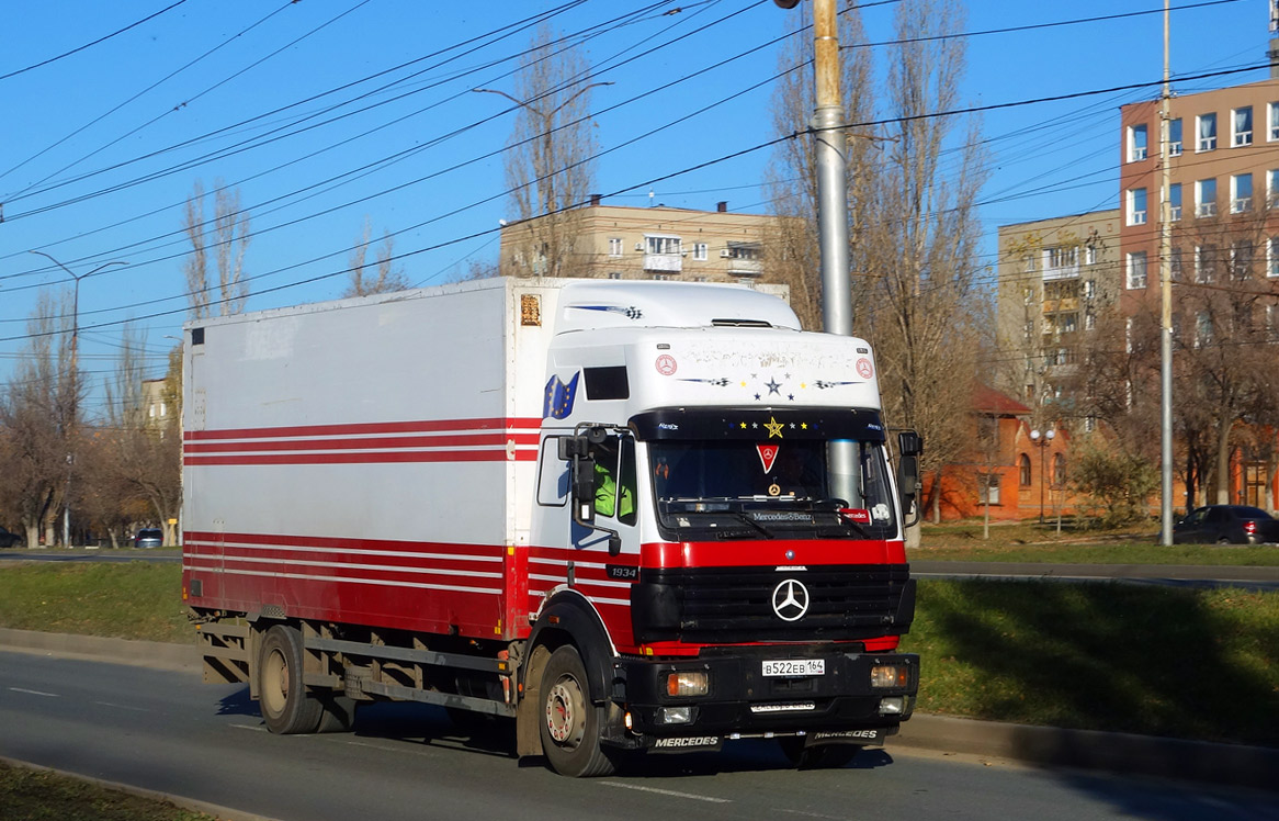 Саратовская область, № В 522 ЕВ 164 — Mercedes-Benz SK 1834