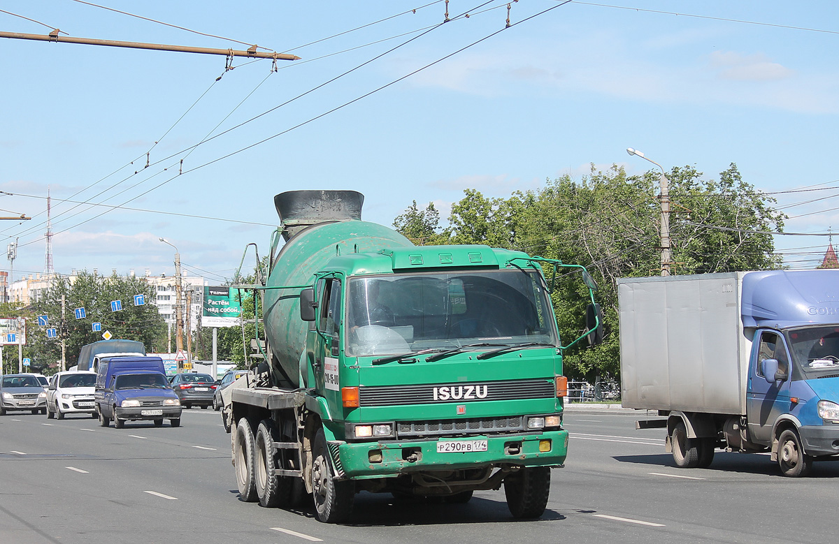 Челябинская область, № Р 290 РВ 174 — Isuzu V305