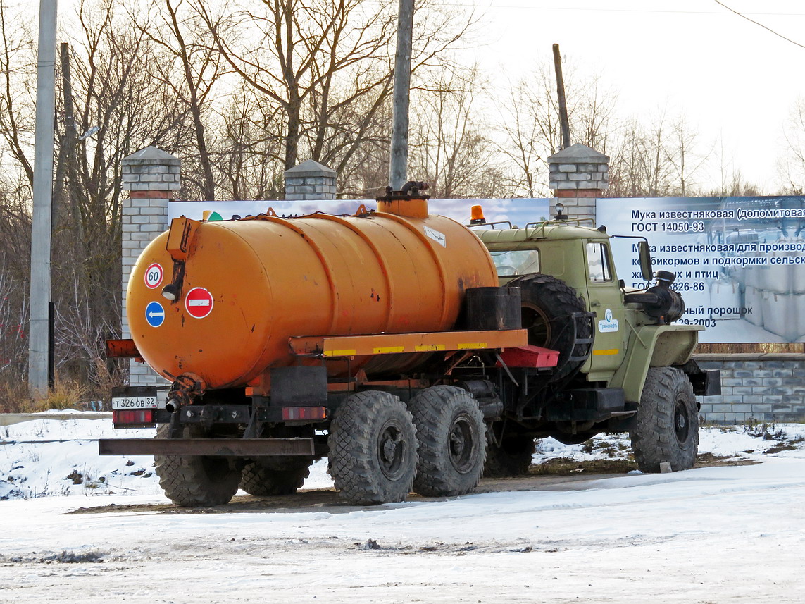 Кировская область, № Т 326 ОВ 32 — Урал-4320-30