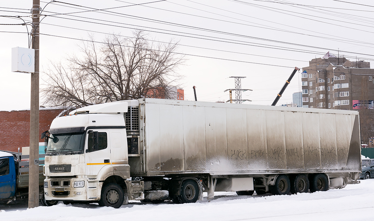 Липецкая область, № Р 538 ВВ 48 — КамАЗ-5490-S5