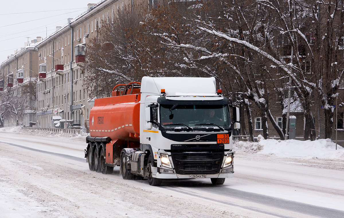 Башкортостан, № С 265 МХ 102 — Volvo ('2013) FM.420