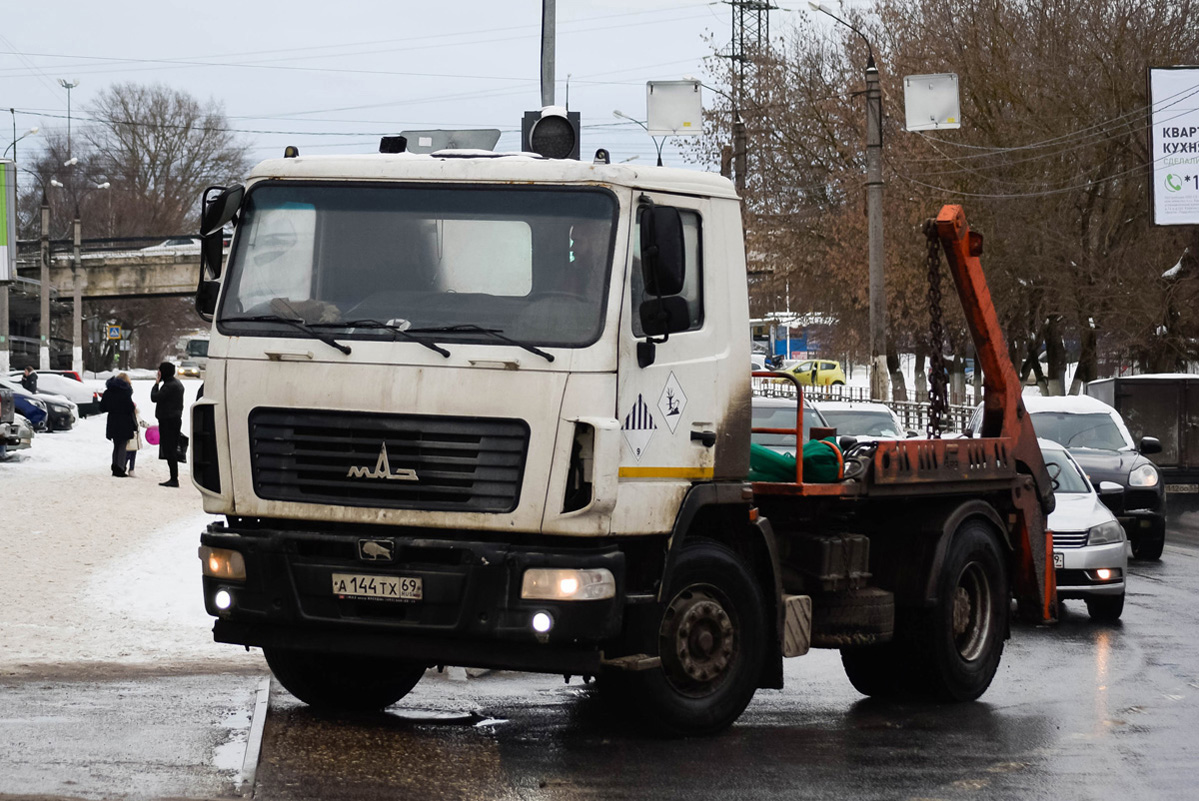 Тверская область, № А 144 ТХ 69 — МАЗ-5550B2