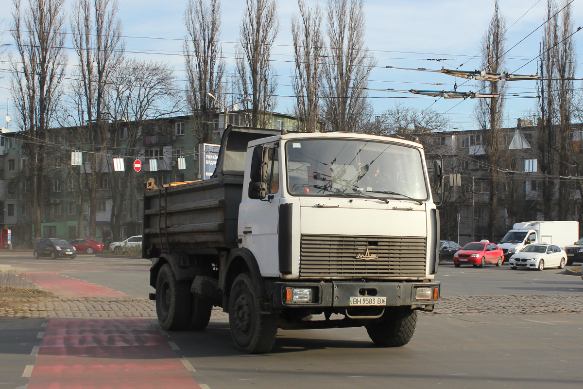 Одесская область, № ВН 9583 ВХ — МАЗ-555102