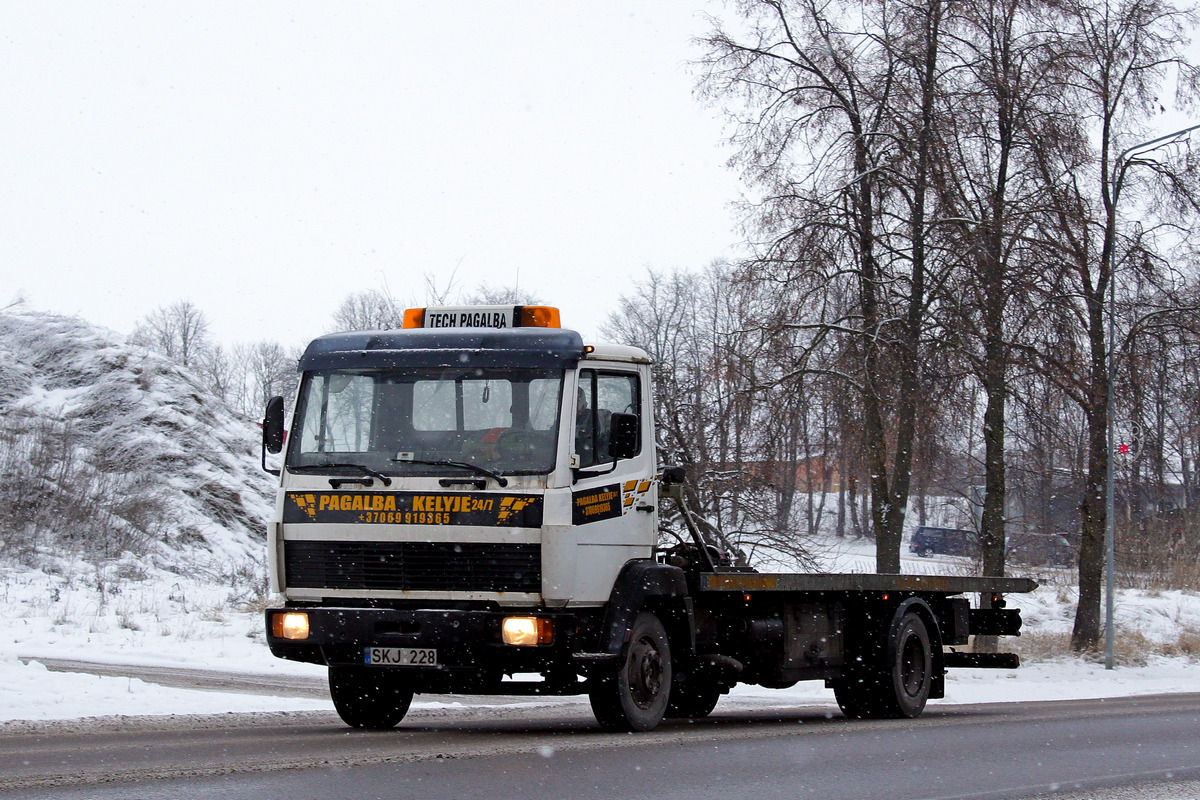 Литва, № SKJ 228 — Mercedes-Benz LK (общ. мод.)