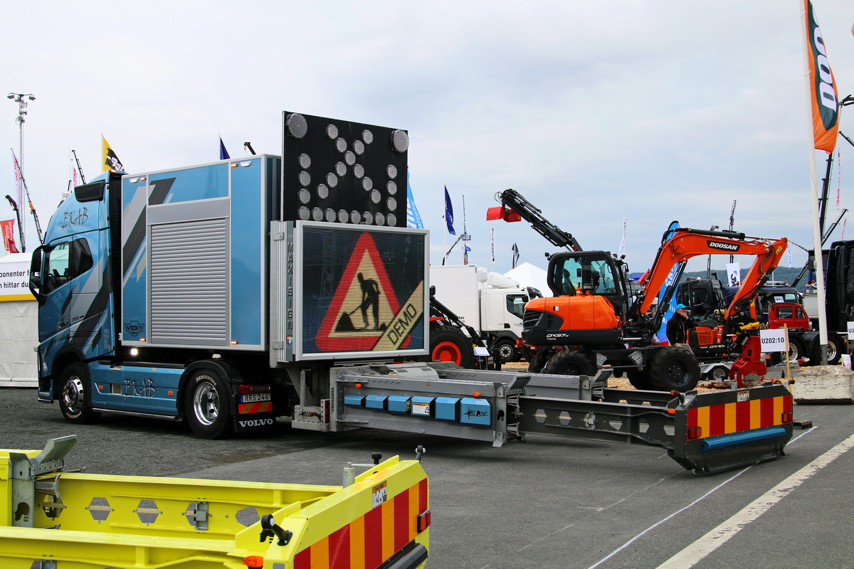 Швеция, № RRS 244 — Volvo ('2012) FH16.750; Volvo ('2012) FH "Volvo Ocean Race" (Швеция)