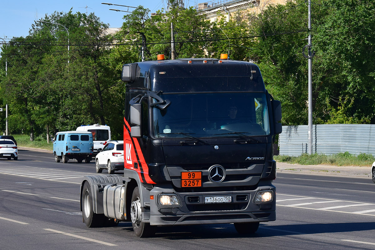 Волгоградская область, № У 136 ОО 750 — Mercedes-Benz Actros ('2009) 1844