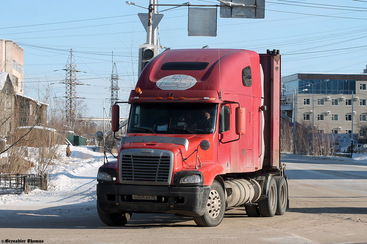 Ханты-Мансийский автоном.округ, № О 004 ХН 86 — Freightliner Century Class