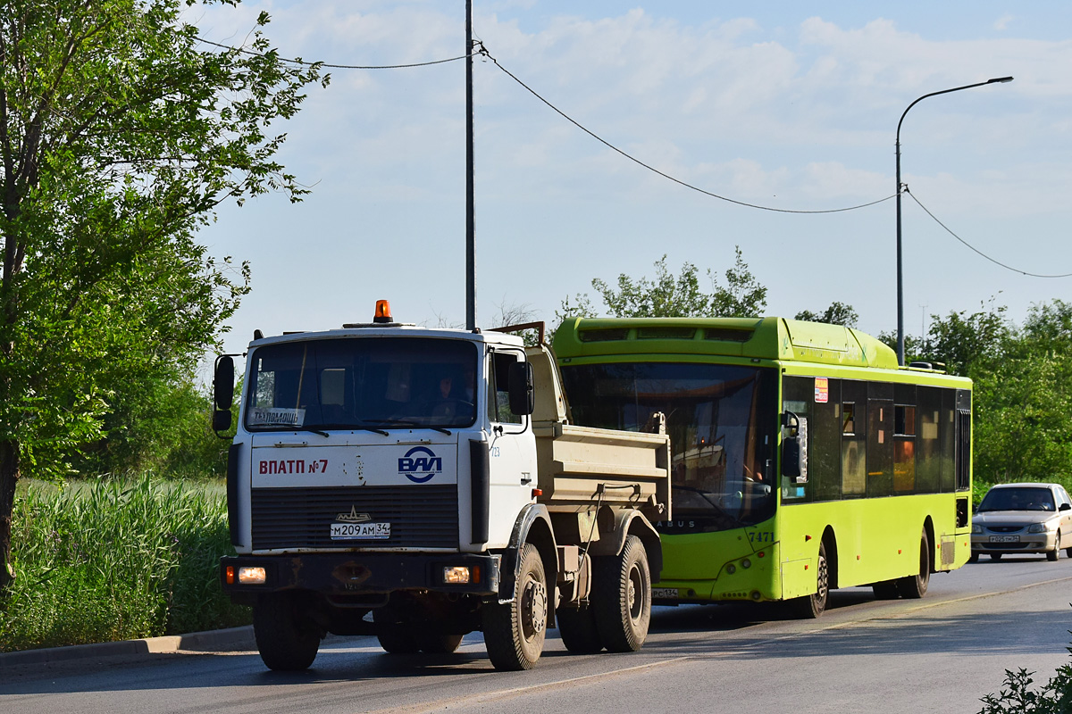 Волгоградская область, № 723 — МАЗ-555102