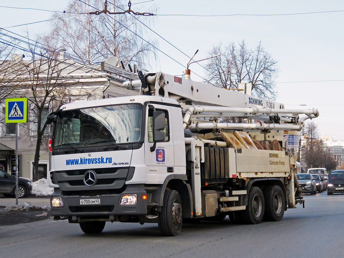 Кировская область, № О 700 ОМ 43 — Mercedes-Benz Actros ('2003) 2636