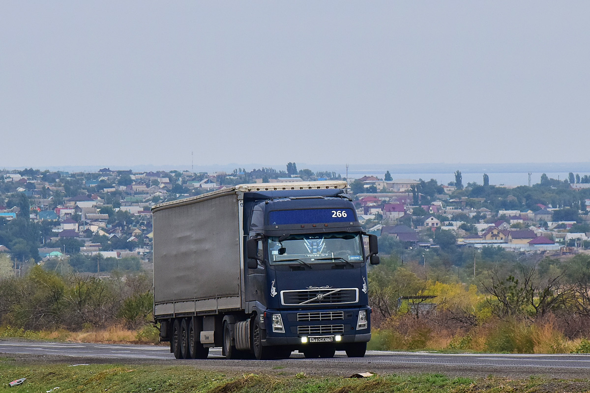 Татарстан, № 266 — Volvo ('2002) FH12.440