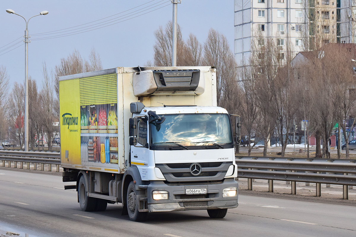 Волгоградская область, № А 066 РА 134 — Mercedes-Benz Axor 1823