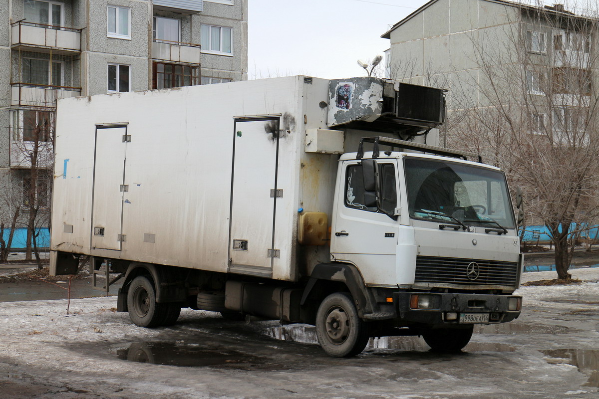 Павлодарская область, № 998 OEA 14 — Mercedes-Benz LK 814