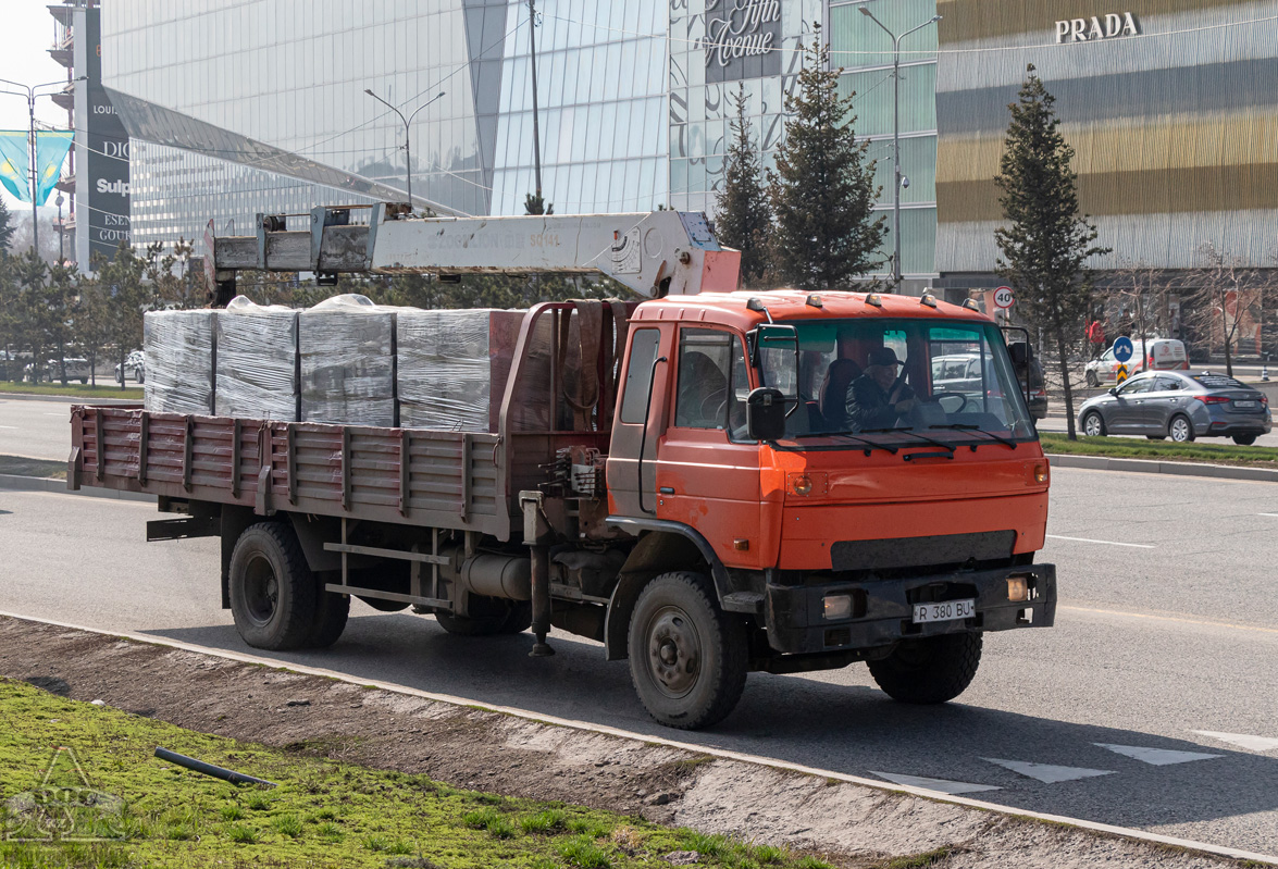 Мангистауская область, № R 380 BU — Dongfeng EQ (общая модель)