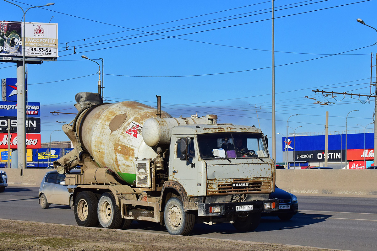 Волгоградская область, № В 171 СН 134 — КамАЗ-53229-15 [53229R]