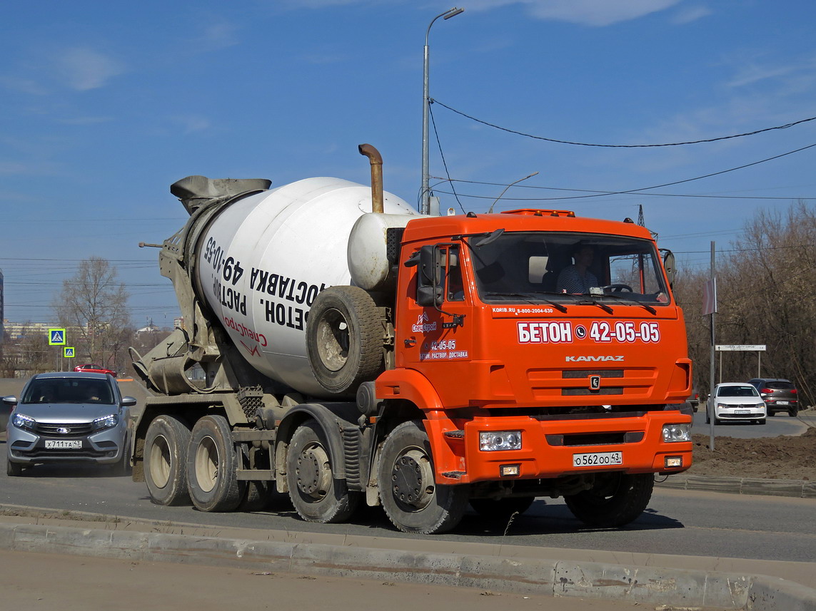 Кировская область, № О 562 ОО 43 — КамАЗ-6540-L4(19)