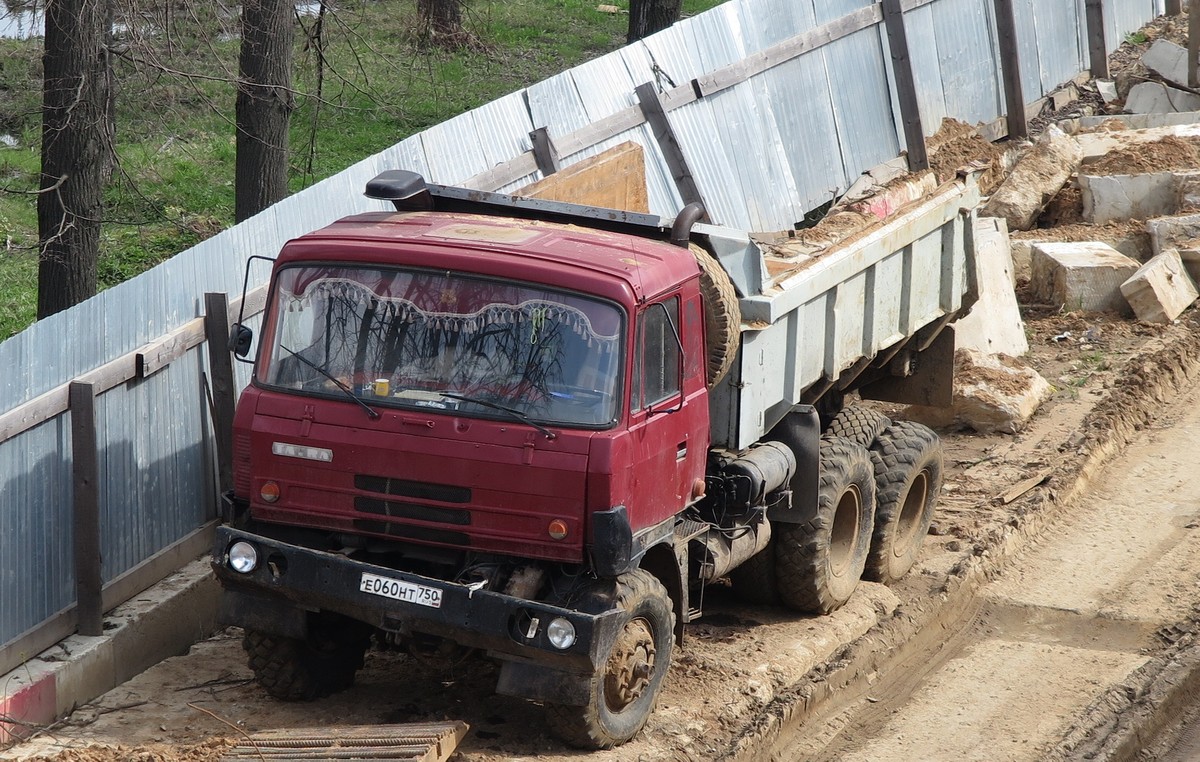 Московская область, № Е 060 НТ 750 — Tatra 815 S1