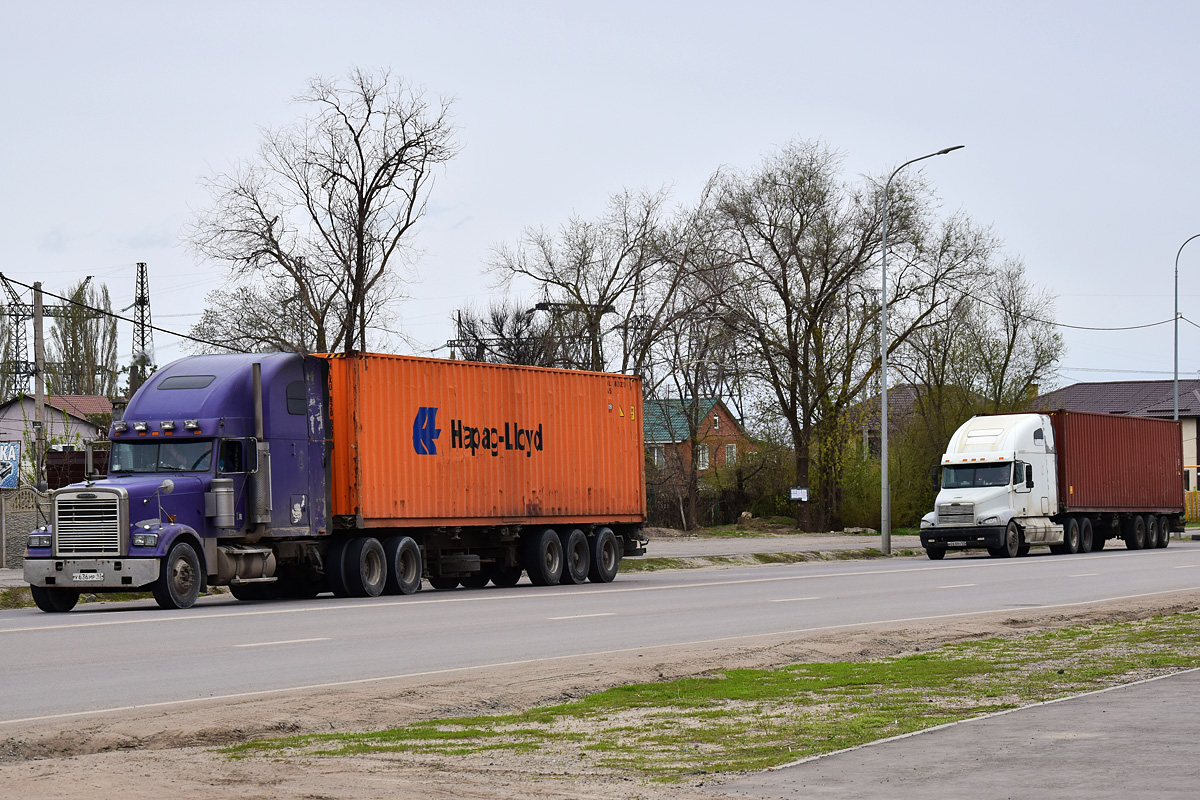 Краснодарский край, № У 636 МР 93 — Freightliner FLD 132 Classic XL; Краснодарский край, № М 263 ОО 123 — Freightliner Century Class