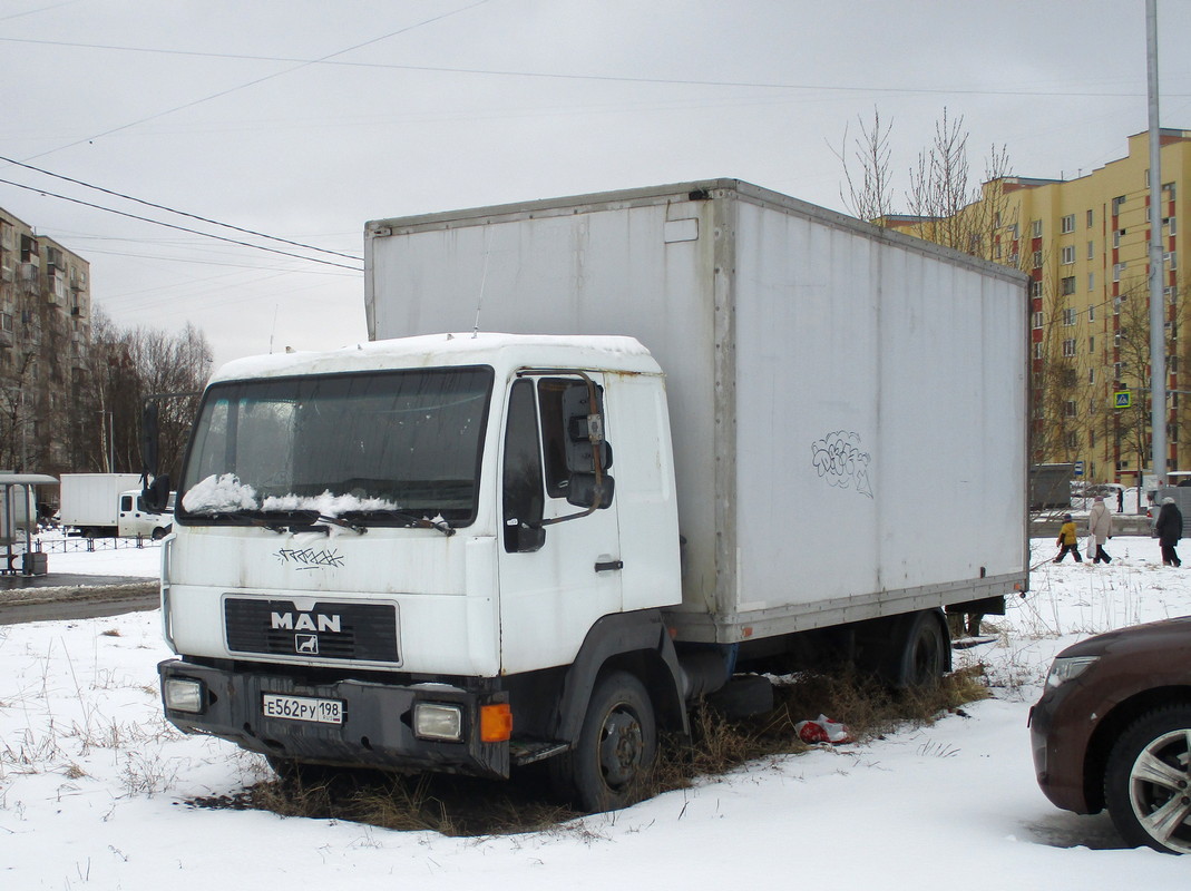 Санкт-Петербург, № Е 562 РУ 198 — MAN L2000 (общая модель)