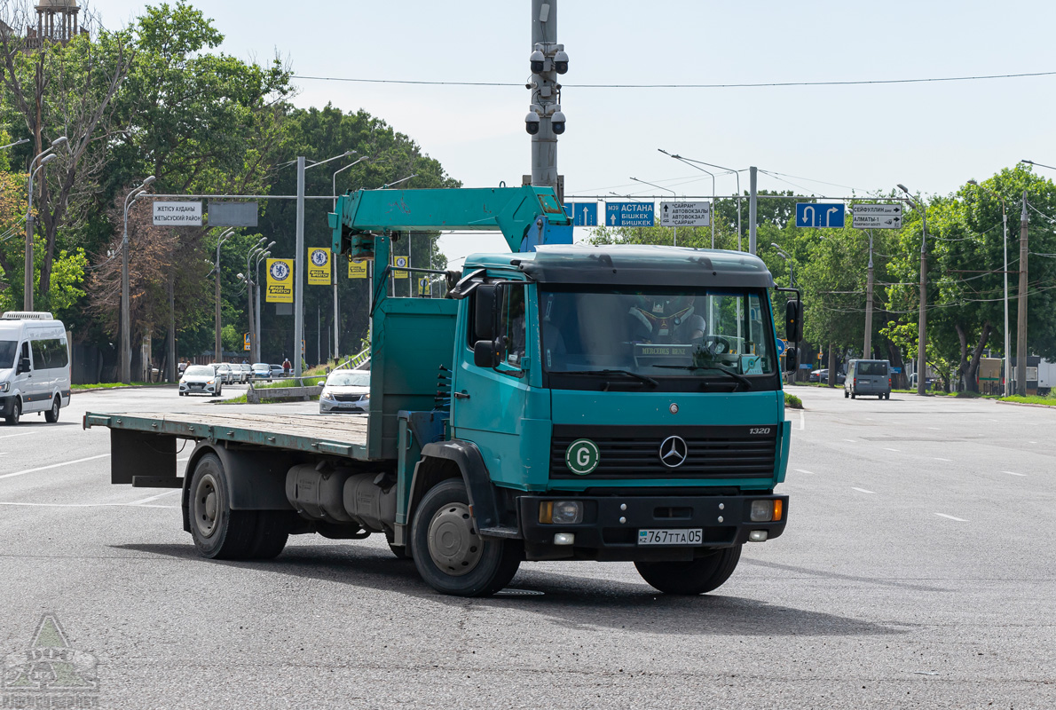 Алматинская область, № 767 TTA 05 — Mercedes-Benz LK 1320